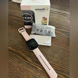 amazfit Bip 5 Smart Watch w/ Large Screen & Bluetooth Calling - Pastel Pink NEW